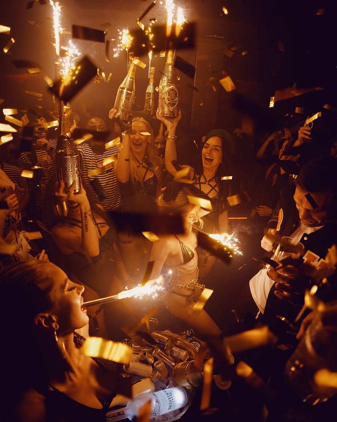 How to Get into Cirque Le Soir?