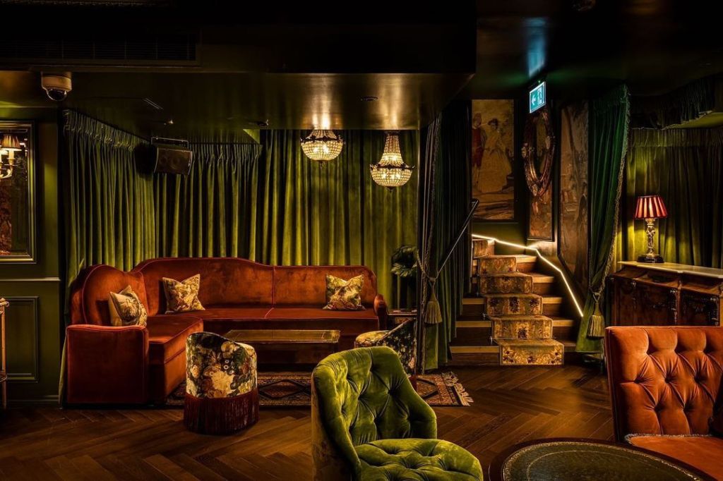 Dear Darling Mayfair upper floor.