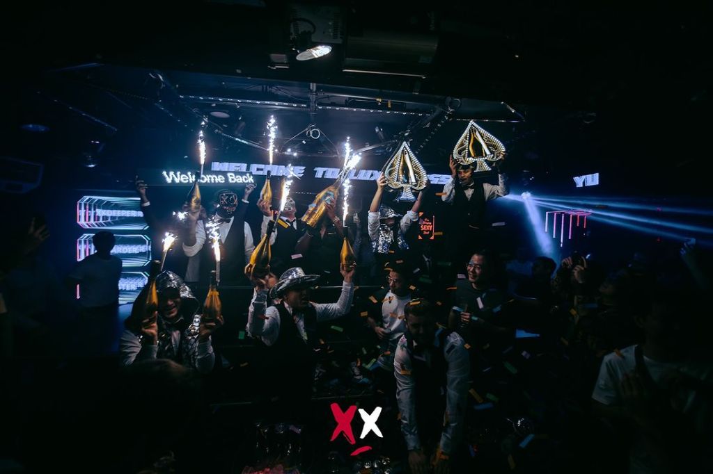 Luxx Club champagne show on a Luxx Club table